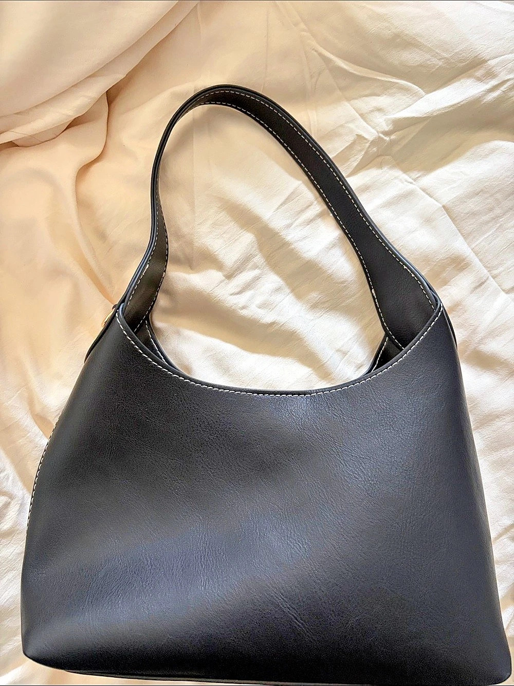Black Shoulder hobo Bag -Like New